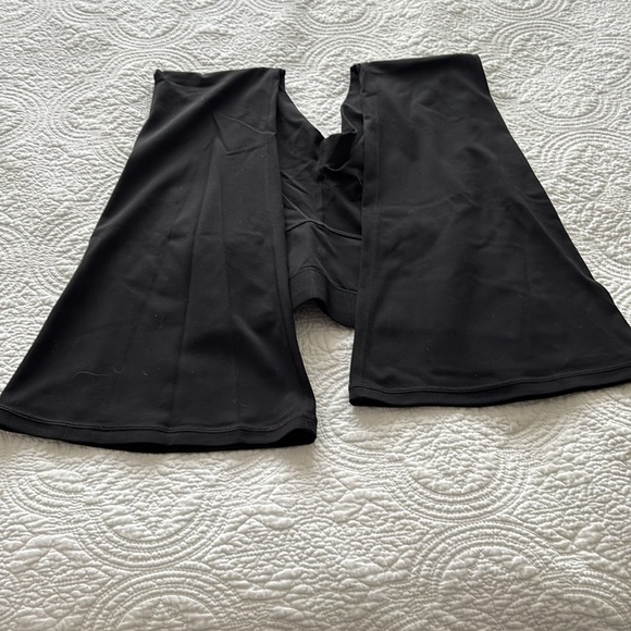 Athleta Aura Flare Pants/Leggings - Picture 4 of 6